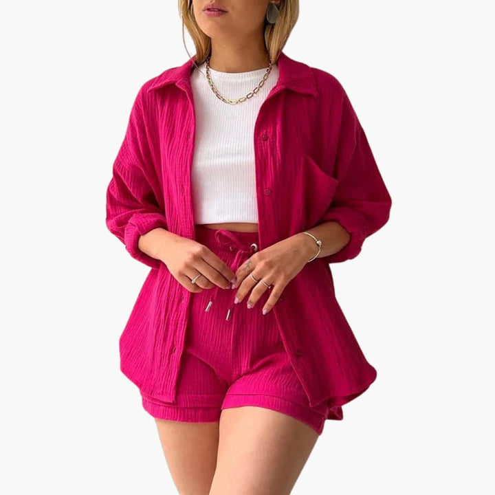 Complete tweedelige dames set voor de zomer, een chique en comfortabele modieuze keuze.