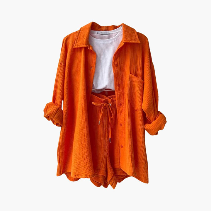 Zomerse tweedelige dames set, moderne vrouwenkleding die comfort en chique stijl combineert.