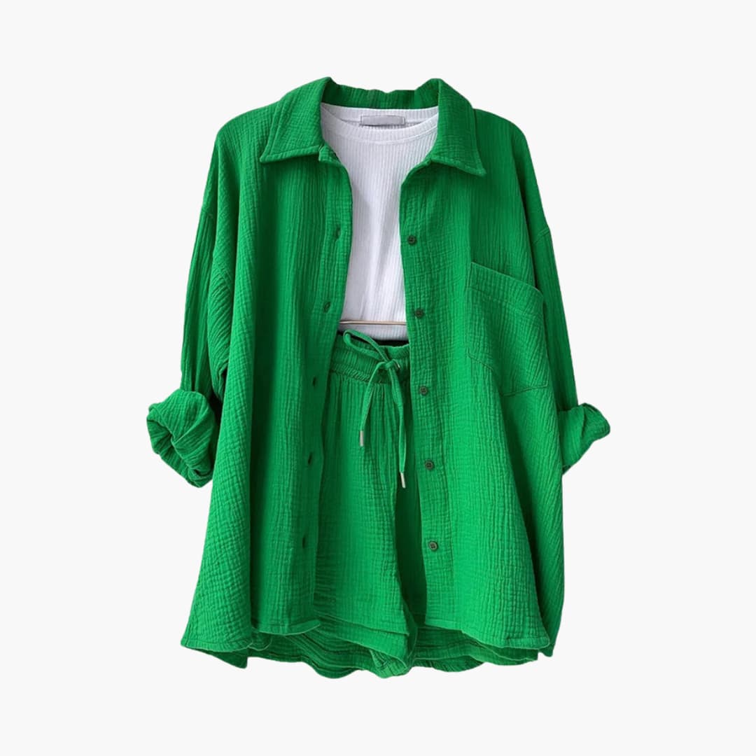 Zachte comfortabele tweedelige dames set, ideale zomerkleding en moderne damesmode.