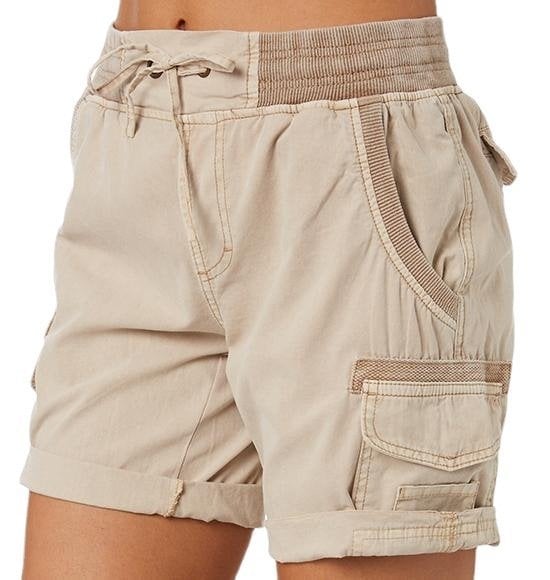 Dames utility cargo shorts, perfect voor stijlvol comfort op zomerse dagen.