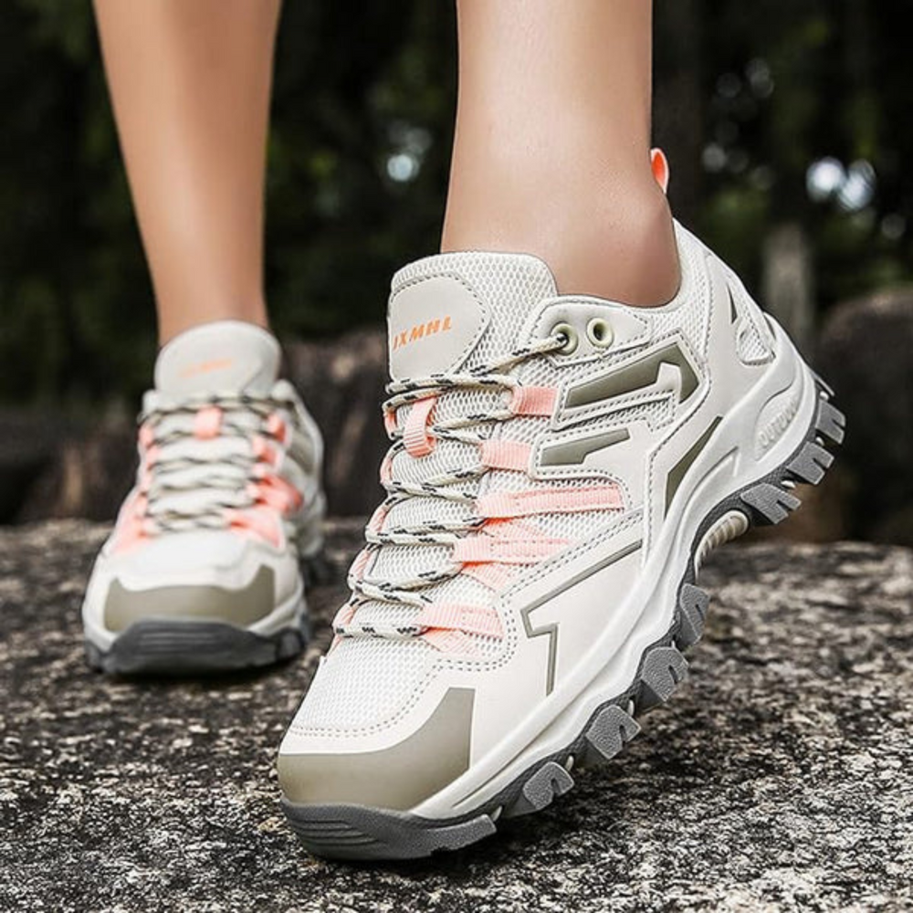 Comfortabele dames outdoor sneakers (roze grijs) met goede ondersteuning voor avontuurlijke en sportieve wandelingen.