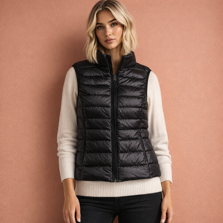 Comfortabele warme dames winterbodywarmer met ritssluiting, ideaal voor herfst en winter als bovenkleding.