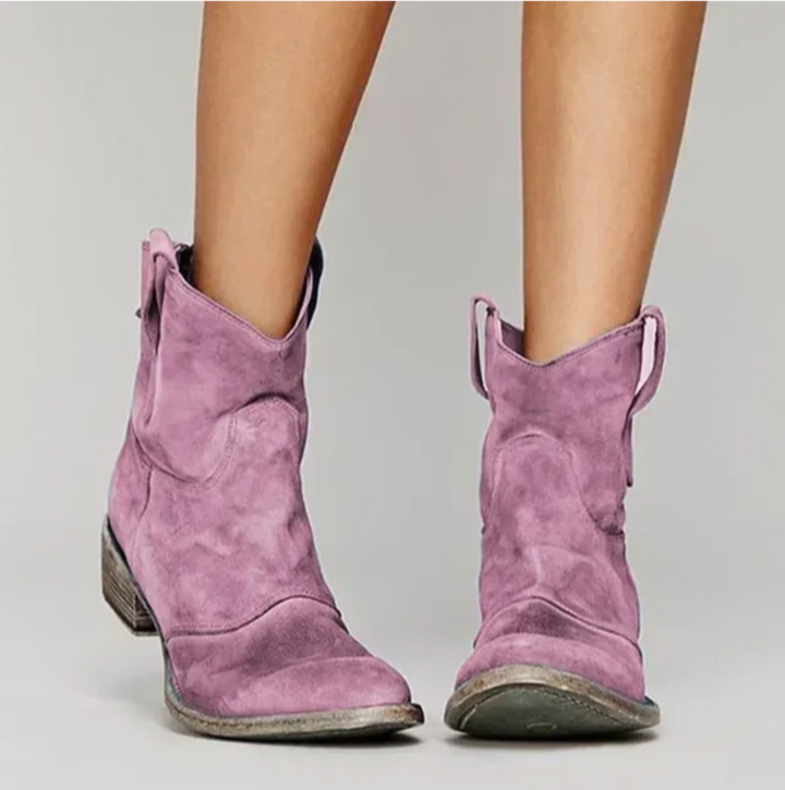 Stijlvolle dames westernlaarzen in comfortabel design. Authentieke schoenen voor een casual of elegante look.