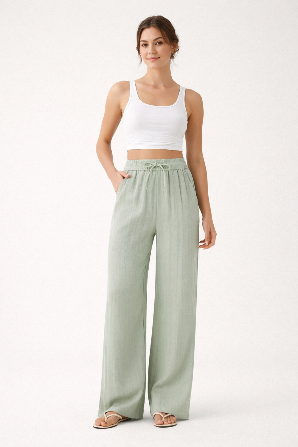 Comfortabele Brisa damesbroek met wijde pijpen, elastische taille en trekkoord; ideaal voor casual lente/zomer outfits.