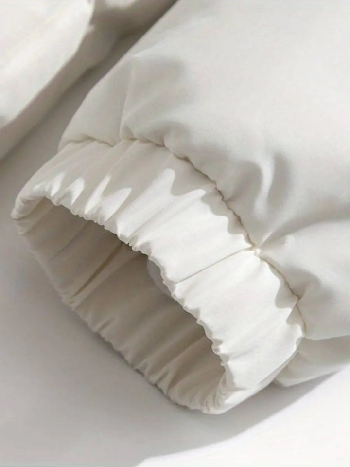 Dames winterjas Lunara met capuchon, voor optimale bescherming tegen wind en kou.