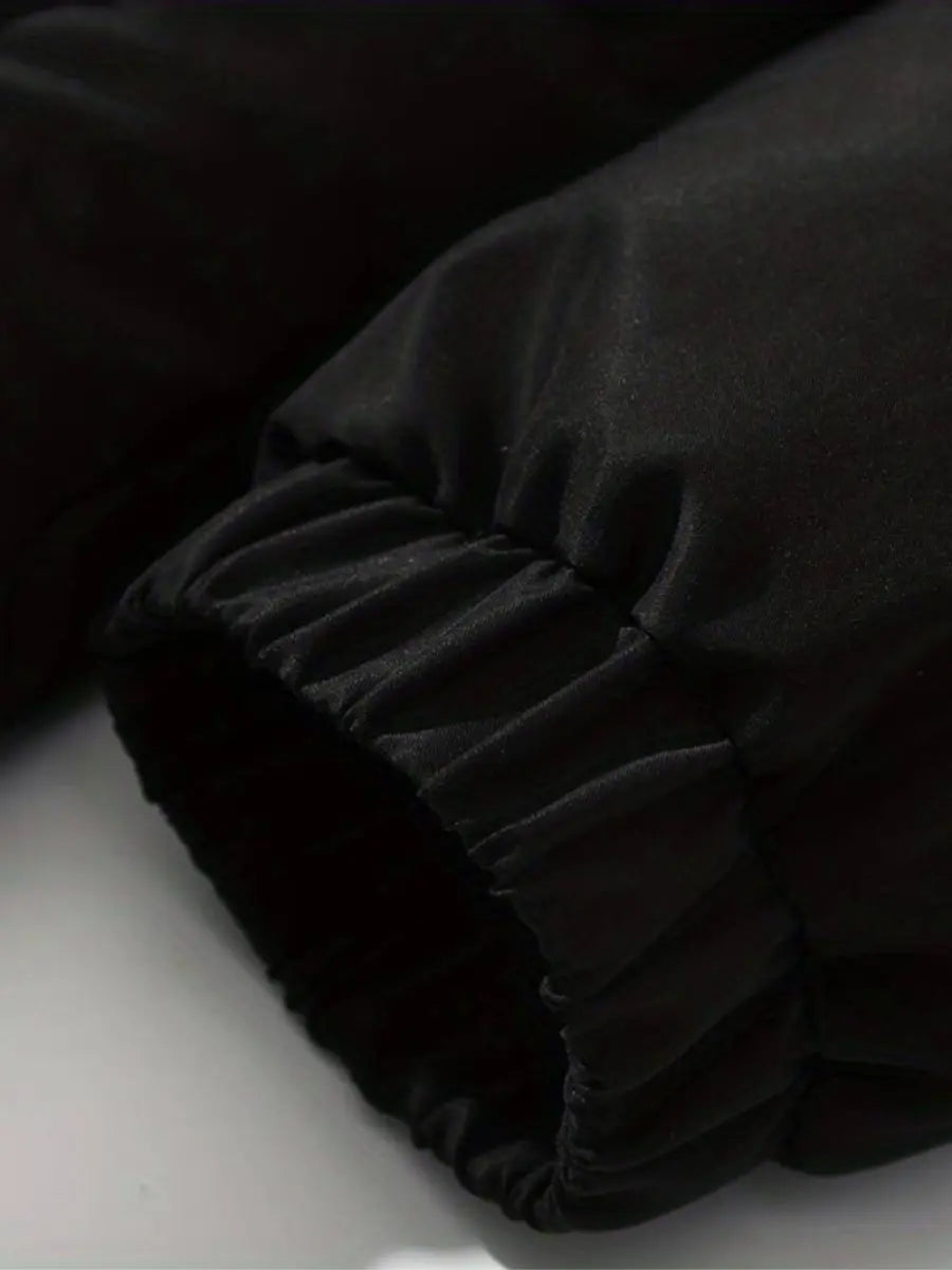 Zwarte Lunara dames winterjas, een warme en tijdloze steppjacke voor winterse omstandigheden.