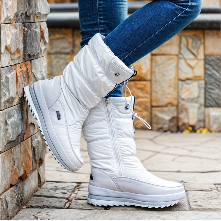 Modieuze dames winterlaarzen met platformzool, gevoerd voor optimale warmte en winterstijl.