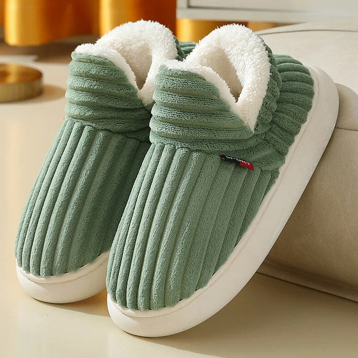 Dames zachte en warme pantoffels voor ultiem comfort thuis, ideaal voor relaxen. Instapmodel met fluffy voering.
