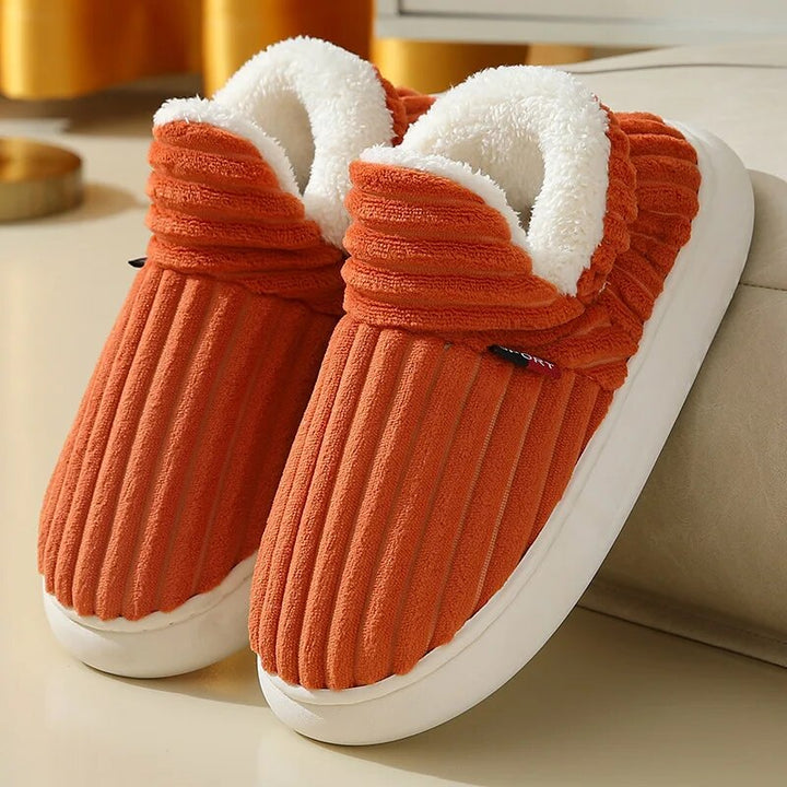Luxe dames huisschoenen, extra warm en zacht. Ideale instap pantoffels voor comfortabele winterdagen.