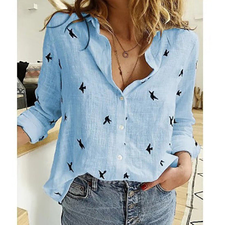 Comfortabele dames zomerblouse, casual met halflange mouwen en flatterende lage hals.