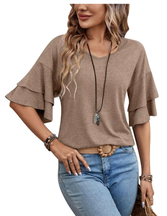 Stijlvolle en comfortabele dames zomertop met trendy flare mouwen en V-hals, perfect voor casual looks.