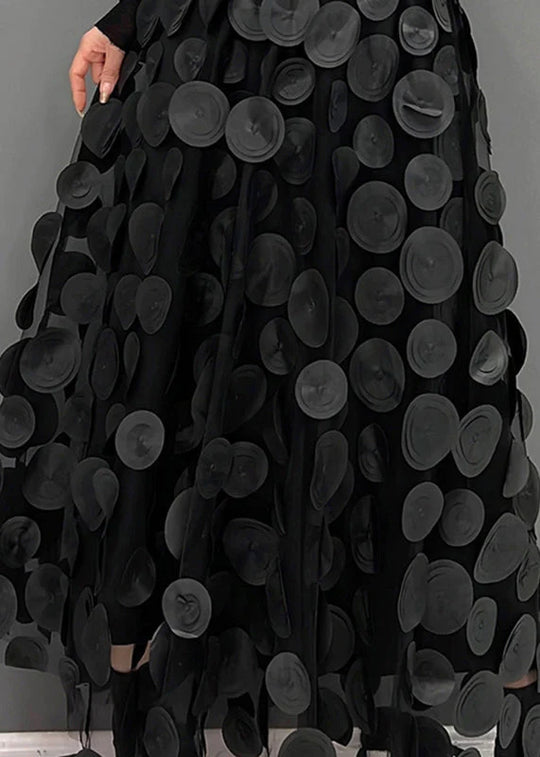 Maëlle zwierige damesrok met stippenprint, modieus en elegant voor elke lente- of zomeroutfit.