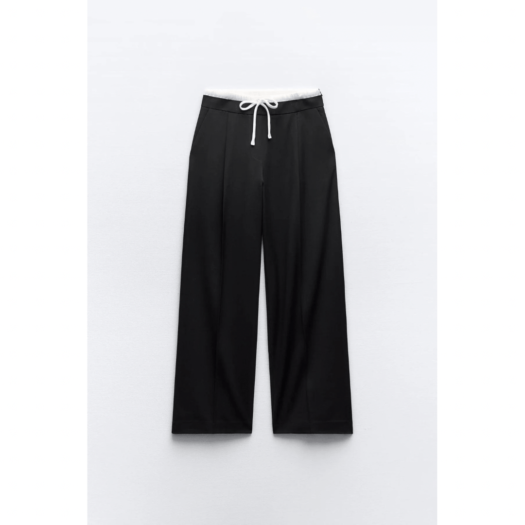Damesbroek met dubbele tailleband voor een stijlvolle en comfortabele regular fit. Modieus en elegant.