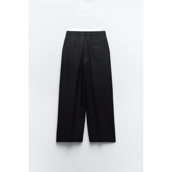 Elegante damesbroek met dubbele tailleband, perfect voor zakelijke of casual outfits. Veelzijdig en stijlvol.