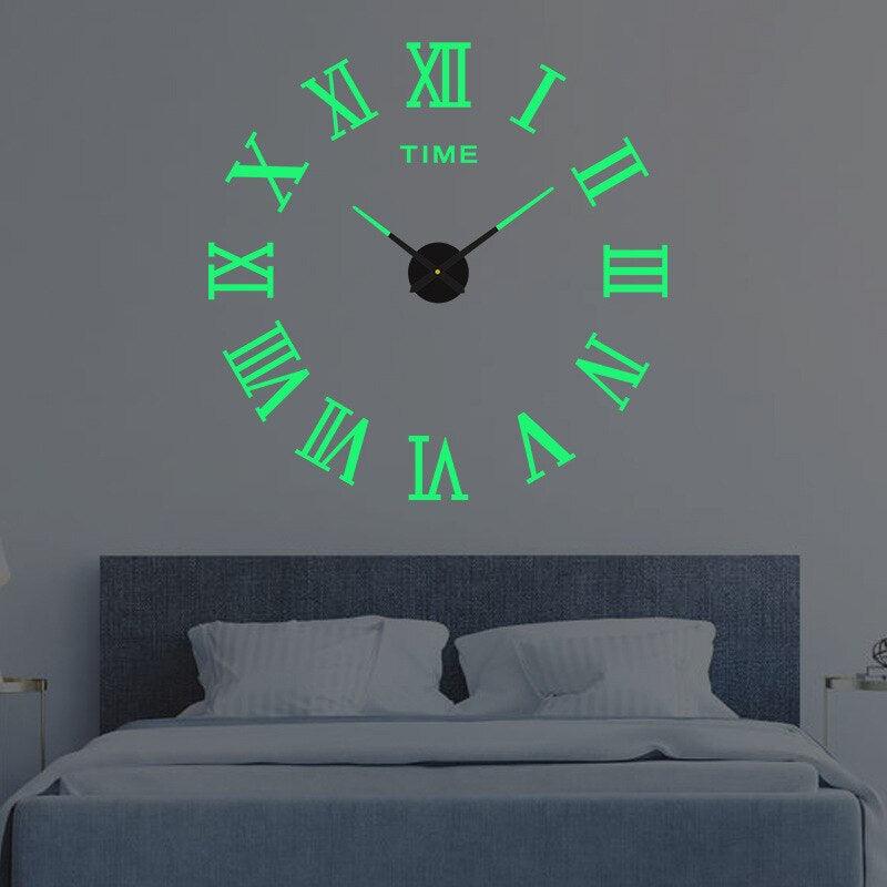 "DIY wandklok met unieke, creatieve ontwerpen in zwart, rood, goud en lichtgevend. Voeg stijl toe aan elke kamer."