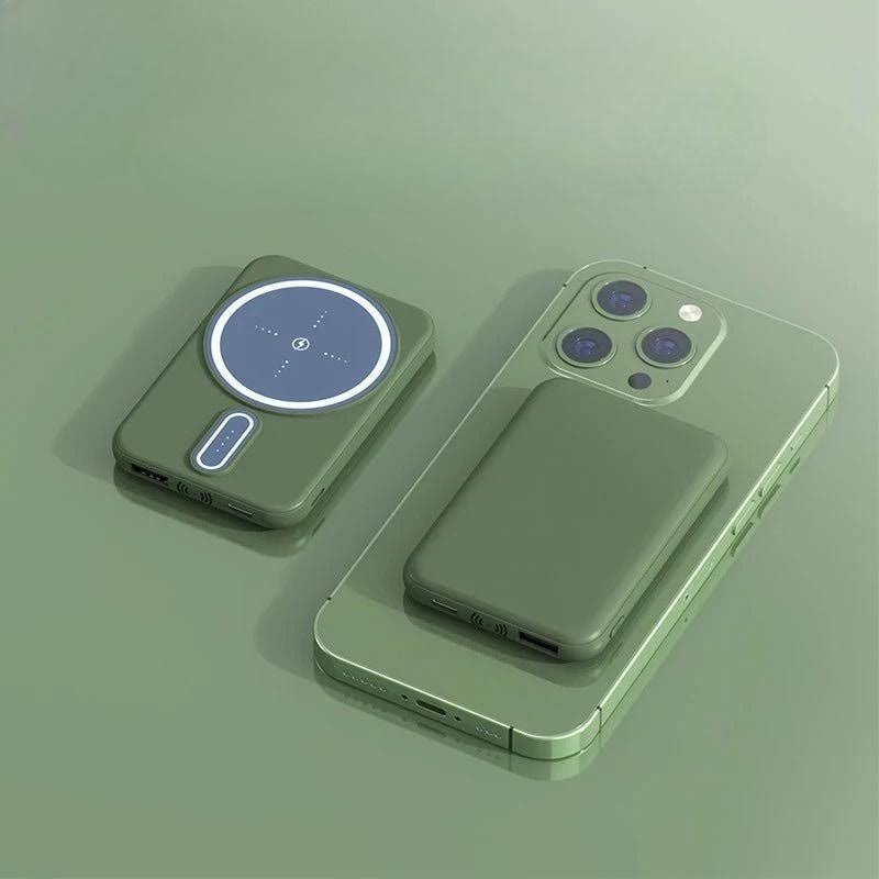 "Draadloze magnetische powerbank 30000mAh, groen en paars, compatibel met iPhone 15, ideaal voor intensieve gebruikers."