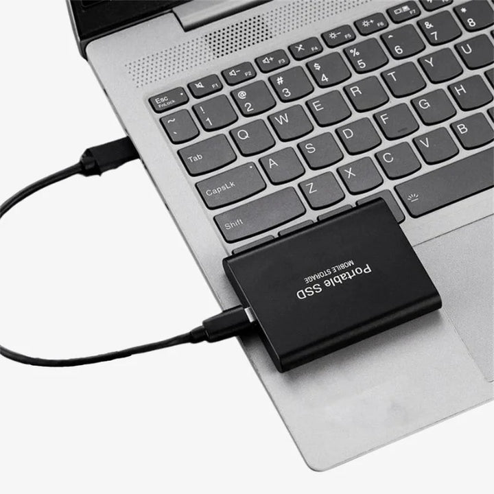 Ultrasnelle externe SSD voor razendsnelle dataoverdracht via USB 3.1; perfect voor grote bestanden.