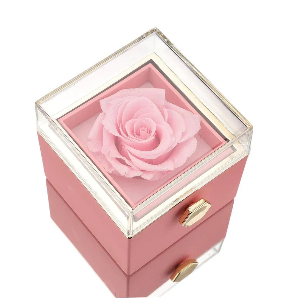 Eeuwige Roos Box met geconserveerde roos en gepersonaliseerde ketting, symbool van eeuwige liefde.