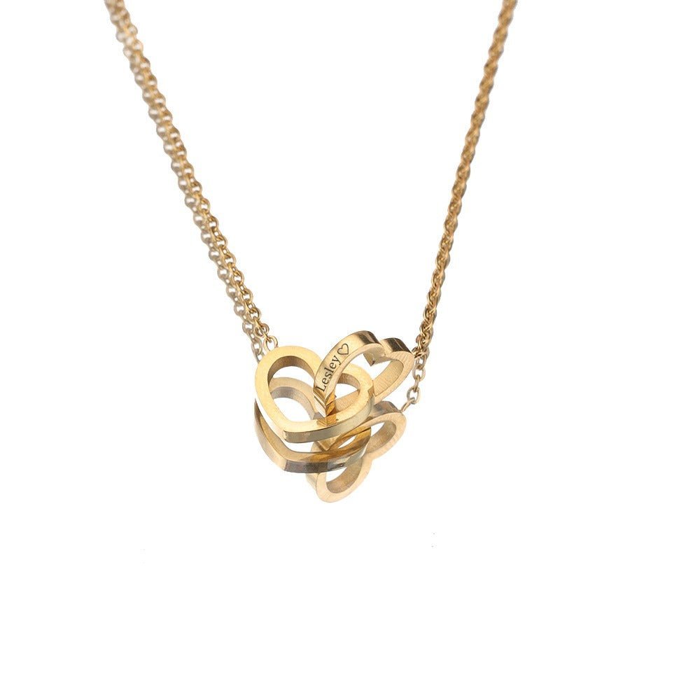 Eeuwige Roos Box met geconserveerde roos en gepersonaliseerde ketting, symbool van eeuwige liefde.