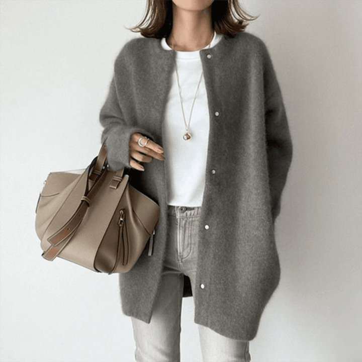 Modern damesvest, zacht en comfortabel. Essentiële bovenkleding voor een complete outfit in elk seizoen.