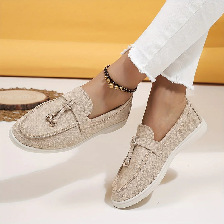 Stijlvolle Celine loafers in het zwart, ideaal voor elke gelegenheid.