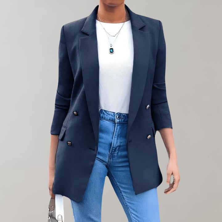 Elegante dames blazer, comfortabel en veelzijdig, perfect voor zakelijk of casual gebruik. Damesmode voor elk seizoen.