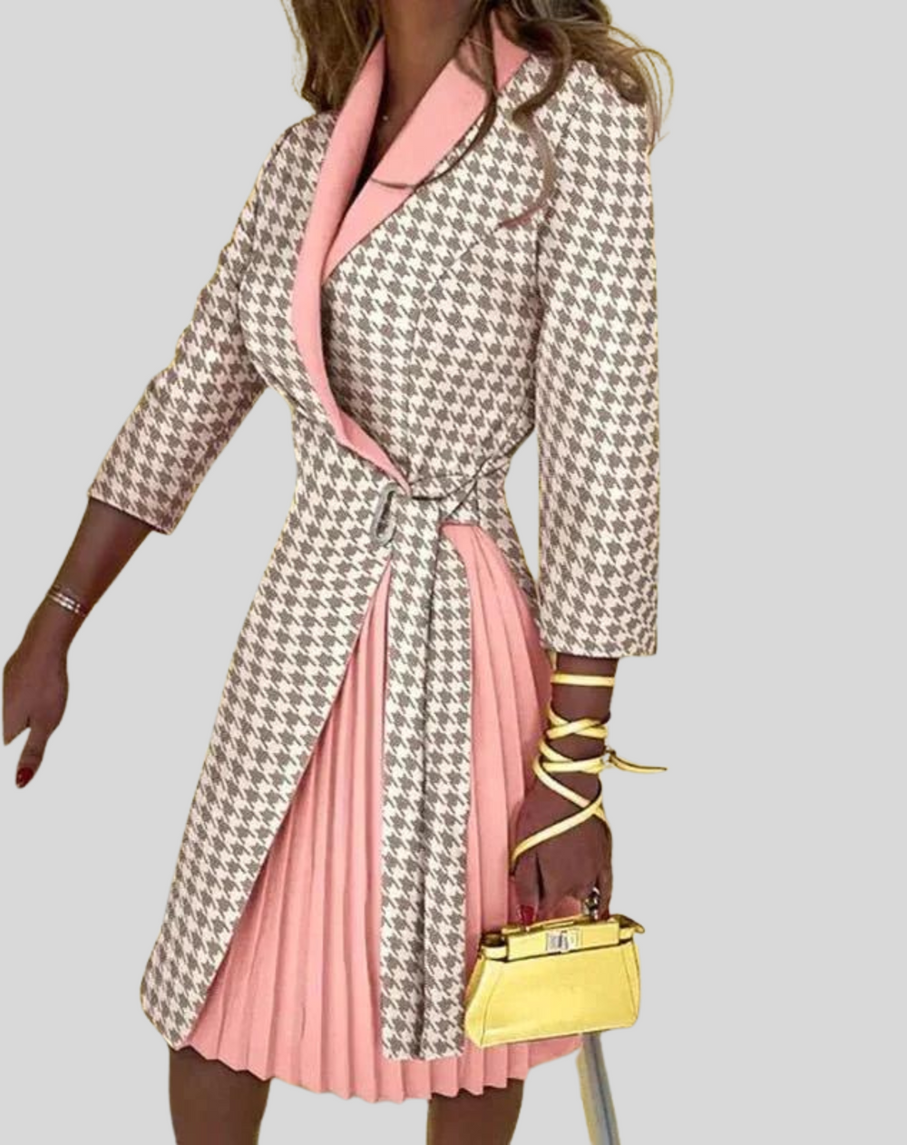 Elegante dames blazerjurk met plissé plooien en knoopsluiting. Chique formele zomerjurk voor business casual.