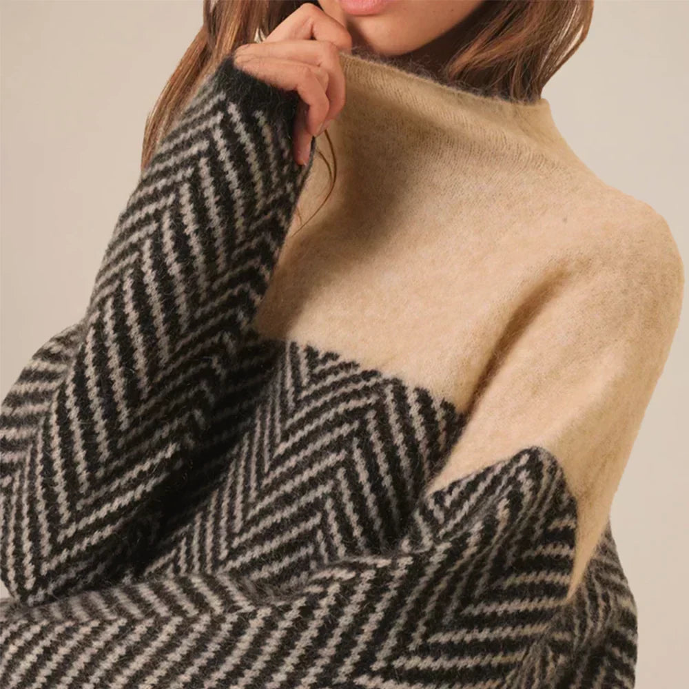 Chique dames coltrui, visgraatpatroon. Elegante en comfortabele trui, ideaal voor casual én stijlvolle outfits.