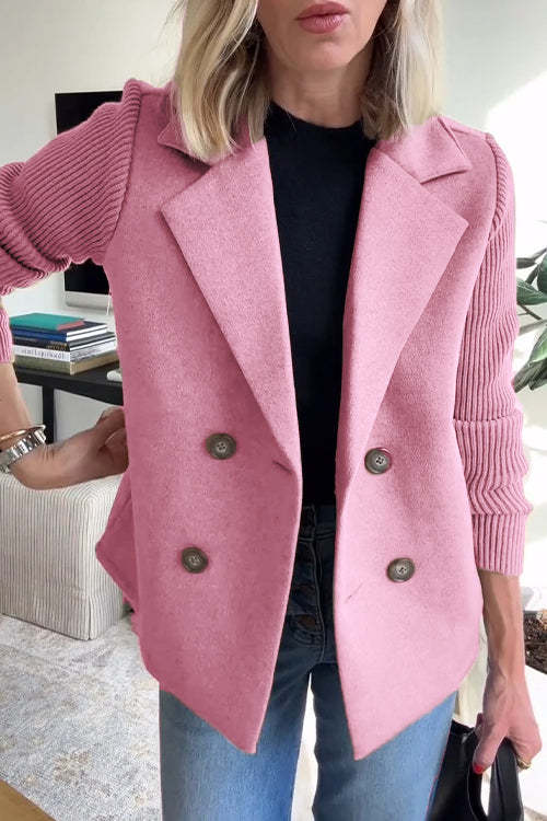 Stijlvolle double breasted damesblazer met knoopsluiting, perfect voor casual en zakelijke outfits.