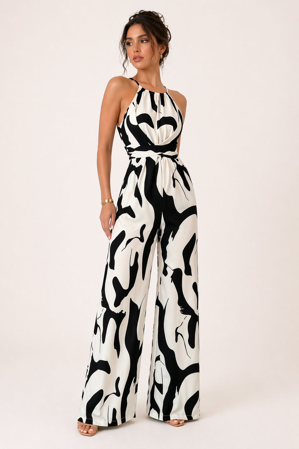 Elegante dames halter jumpsuit met wijde pijpen, ideaal voor zomerfeesten en avondkleding, stijlvolle comfortabele outfit.