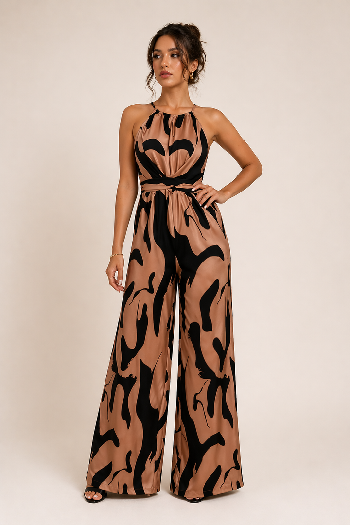 Bruine elegante dames halter jumpsuit met wijde pijpen, perfecte feestkleding en avondoutfit voor de zomer.