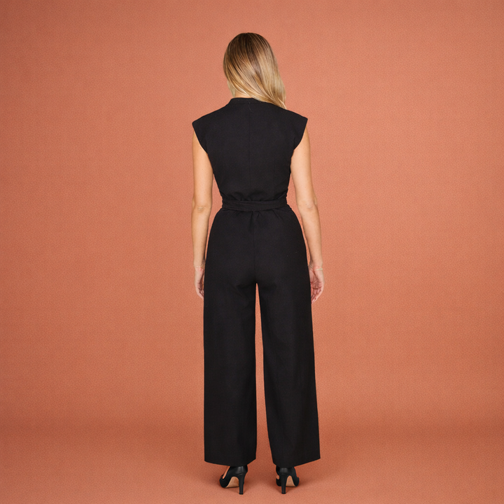 Comfortabele en stijlvolle dames jumpsuit met V-hals. Ideaal voor zowel casual als geklede herfst- en zomerlooks.