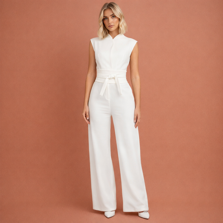 Stijlvolle dames jumpsuit, elegante V-hals, perfect voor een avondje uit of comfortabele casual dag. Lente/zomer.