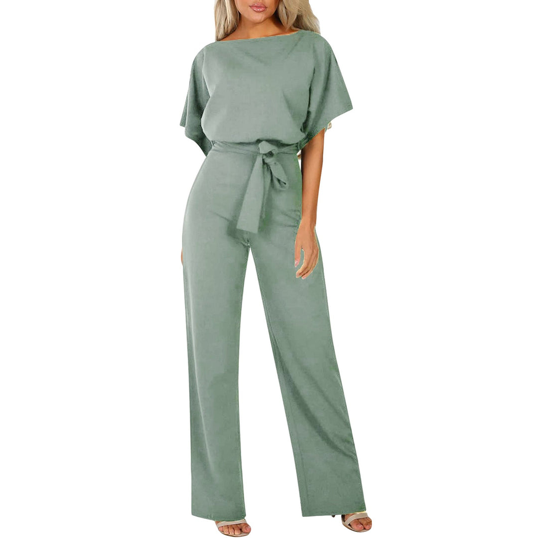 Elegante dames jumpsuit met tailleceintuur, perfect voor chique gelegenheden. Comfortabel en stijlvol.