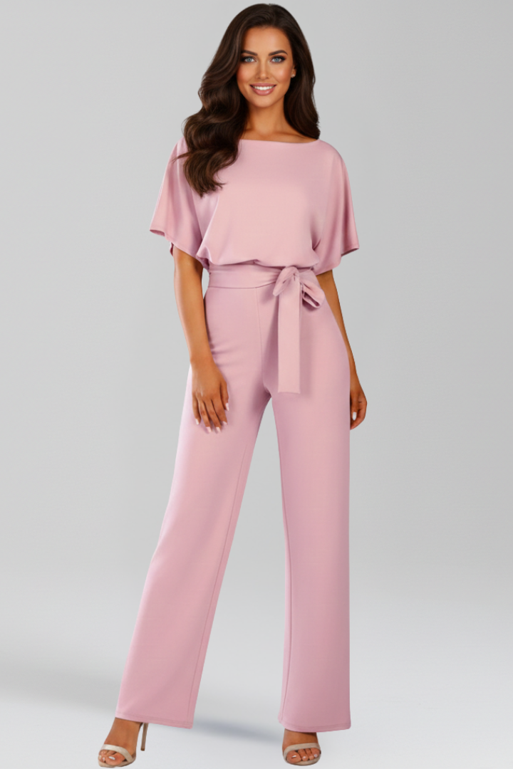 Casual dames jumpsuit met korte mouwen, wijde pijpen en boothals. Comfortabele kleding met een elegante uitstraling.