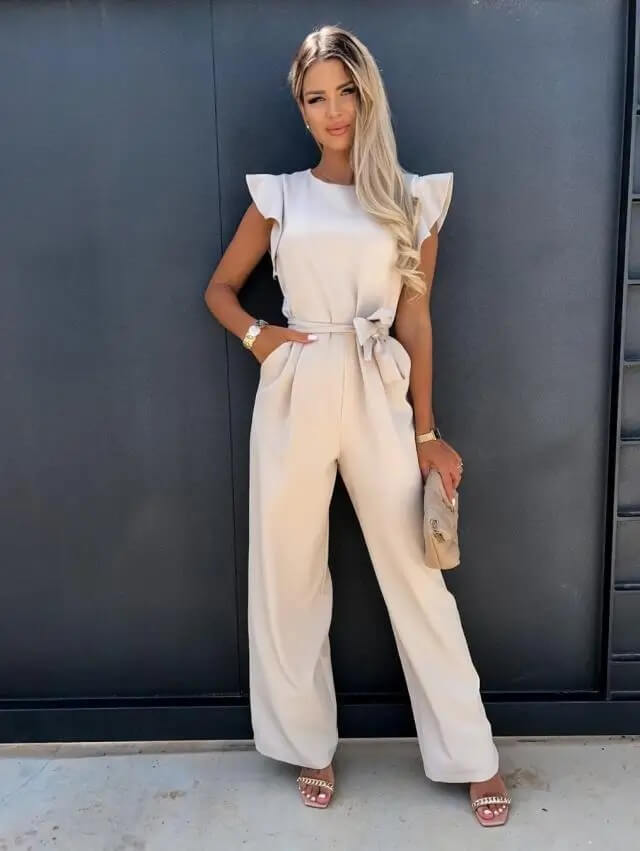 Elegante dames jumpsuit, mouwloos met wijde pijpen. Chique en comfortabel voor elke gelegenheid.