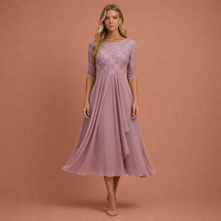 Elegante dames midi avondjurk met kanten lijfje, gelaagde rok en driekwart mouw, perfect voor feesten.