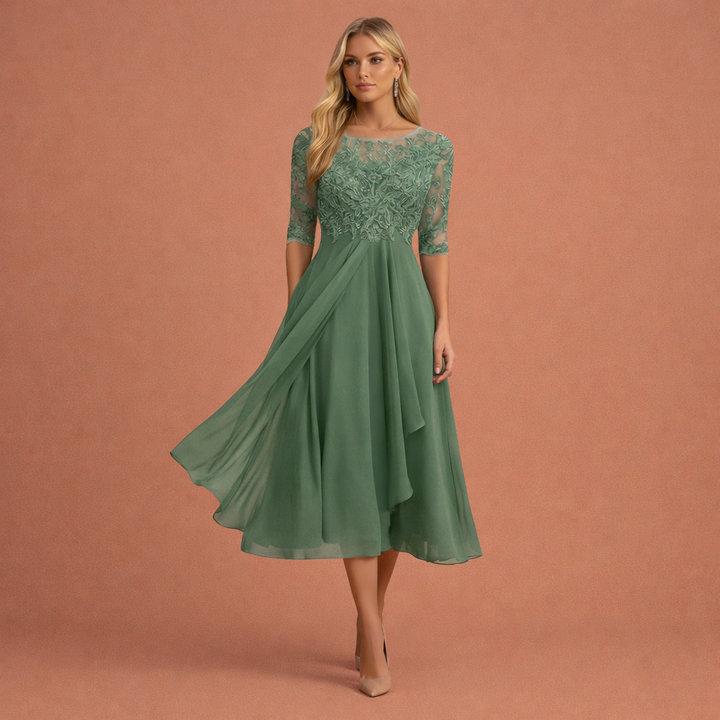 Formele blauwe dames galajurk, midi lengte, met kanten bovenstuk en elegante gelaagde rok.