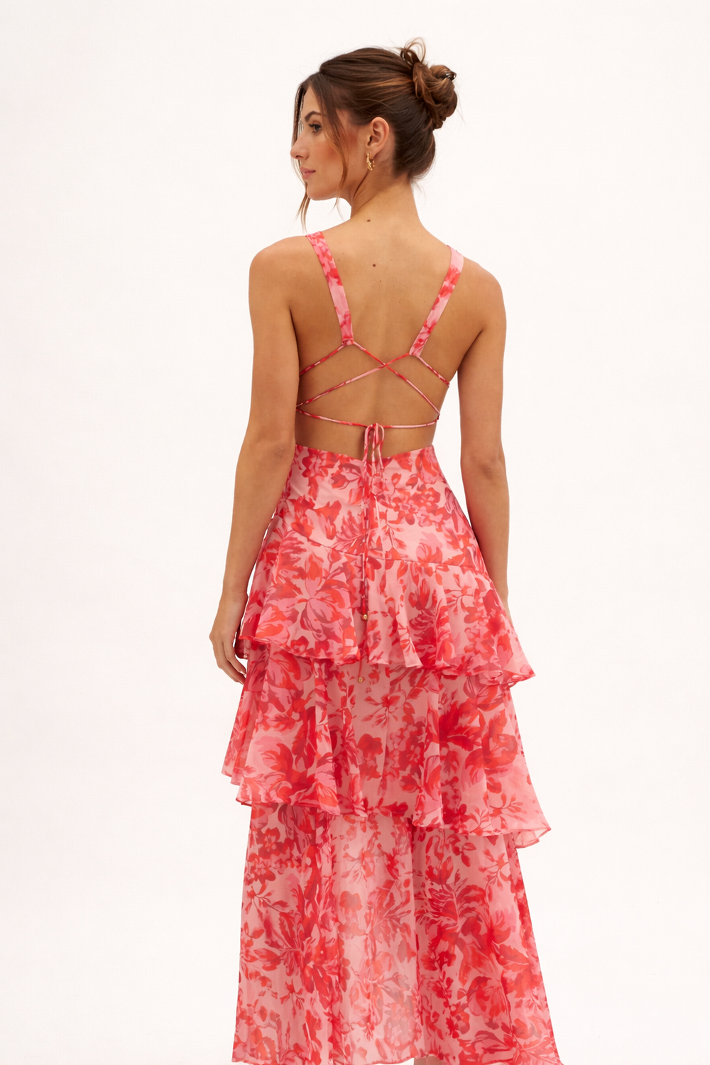 Zomerse dames midi jurk met kleurrijke bloemenprint en V-hals, perfect als avondjurk of gelegenheidsjurk.