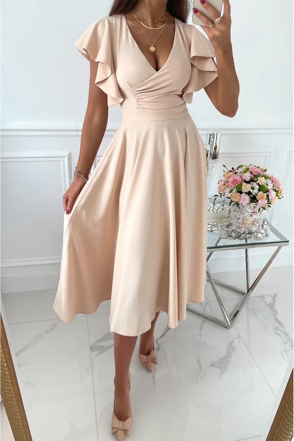 Dames midi avondjurk met elegante vlindermouwen en een flatterende a-lijn, perfect voor gala's.