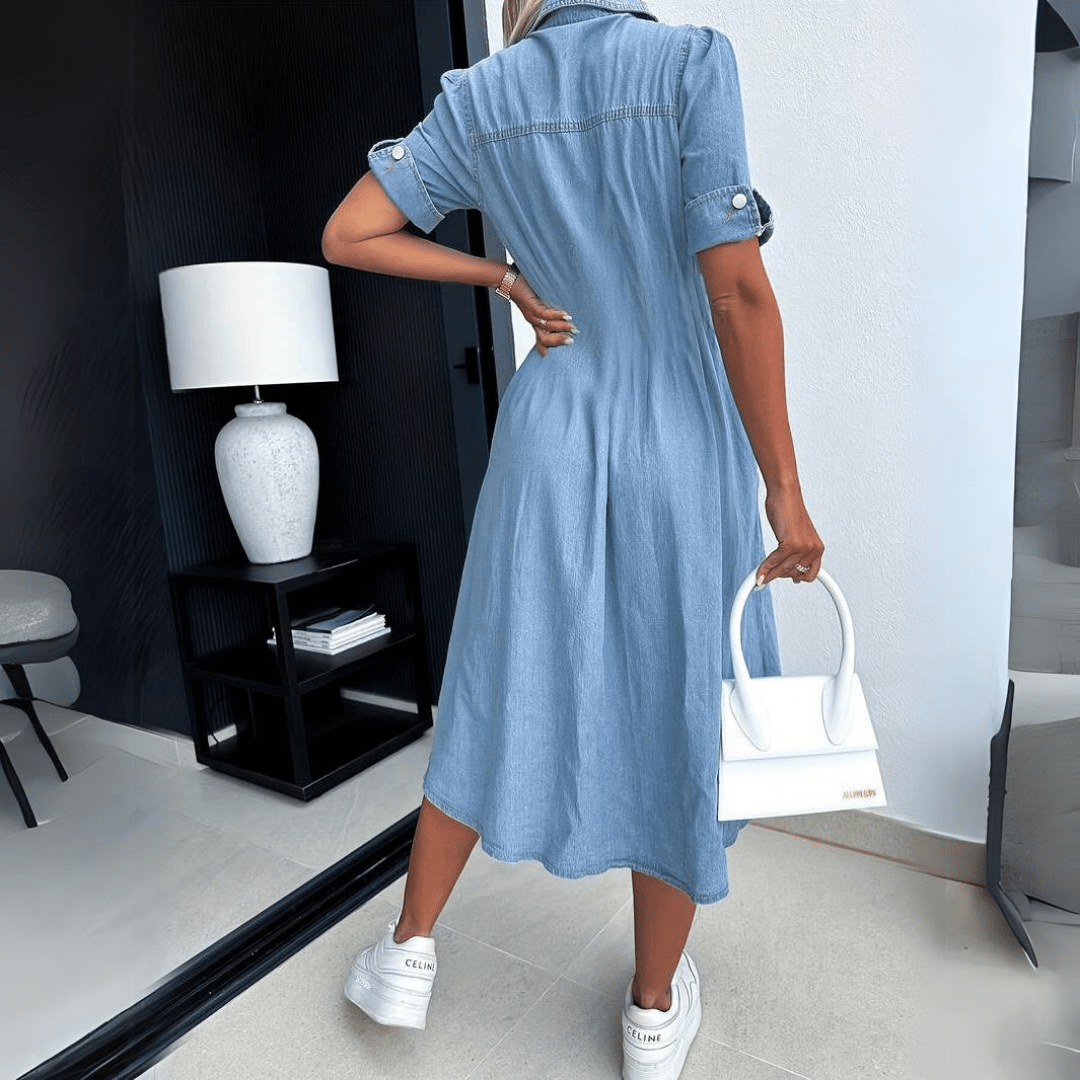 Comfortabele dames midi jurk met kraag; geschikt voor zowel casual als elegante zomer- en lente-looks.