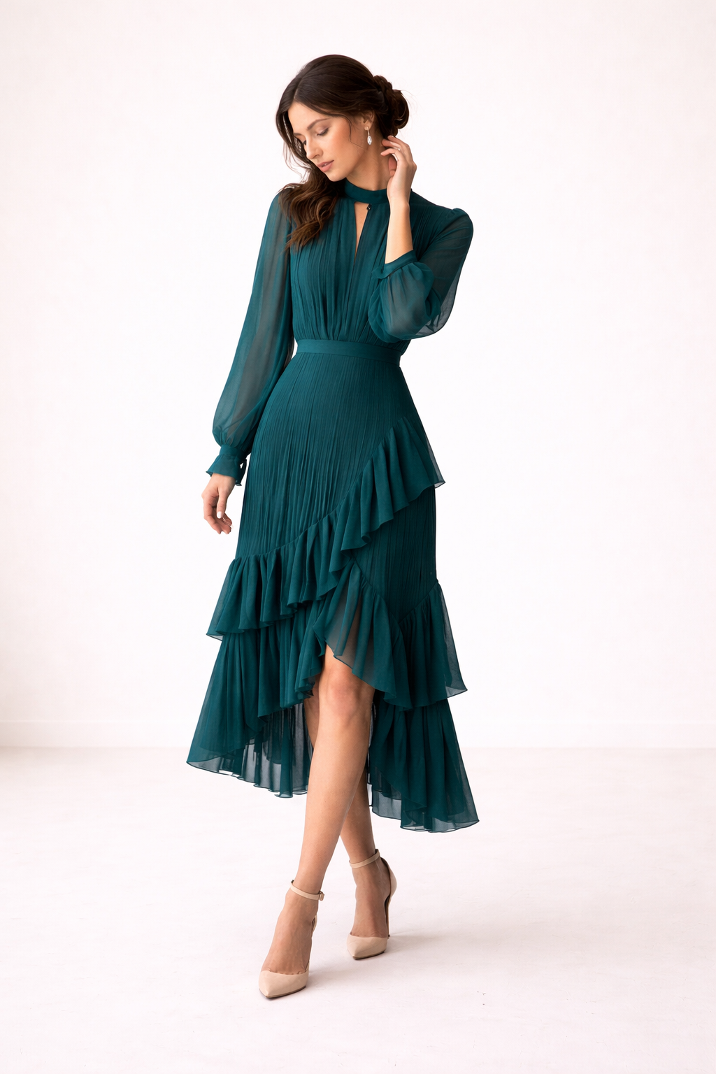 Chique midi-jurk voor dames met plooien en lange mouwen, geschikt als casual of feestjurk.