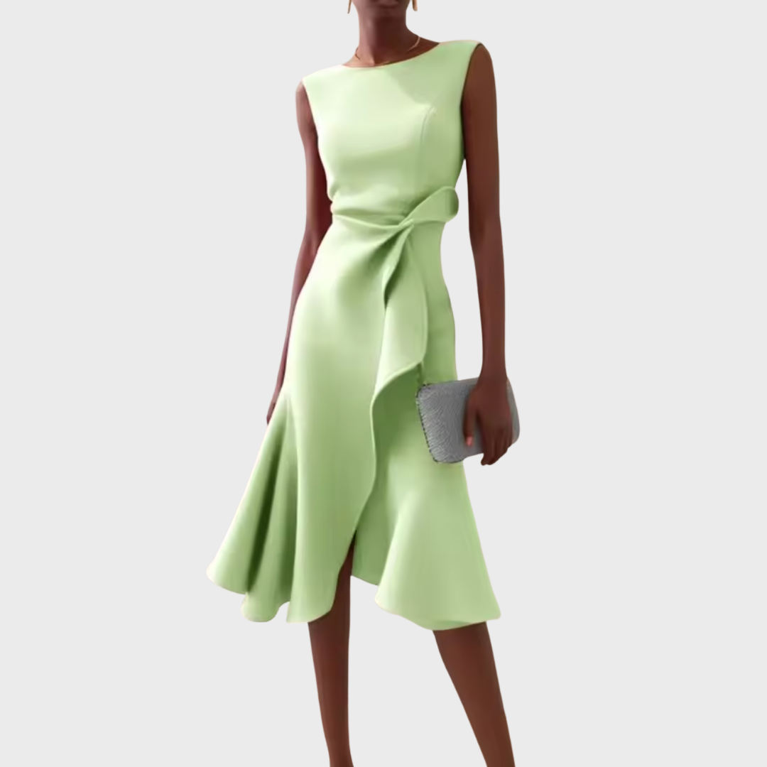 Zomerse dames midi jurk met open armen, ronde hals, gedrapeerd lijfje en een dynamische asymmetrische zoom.