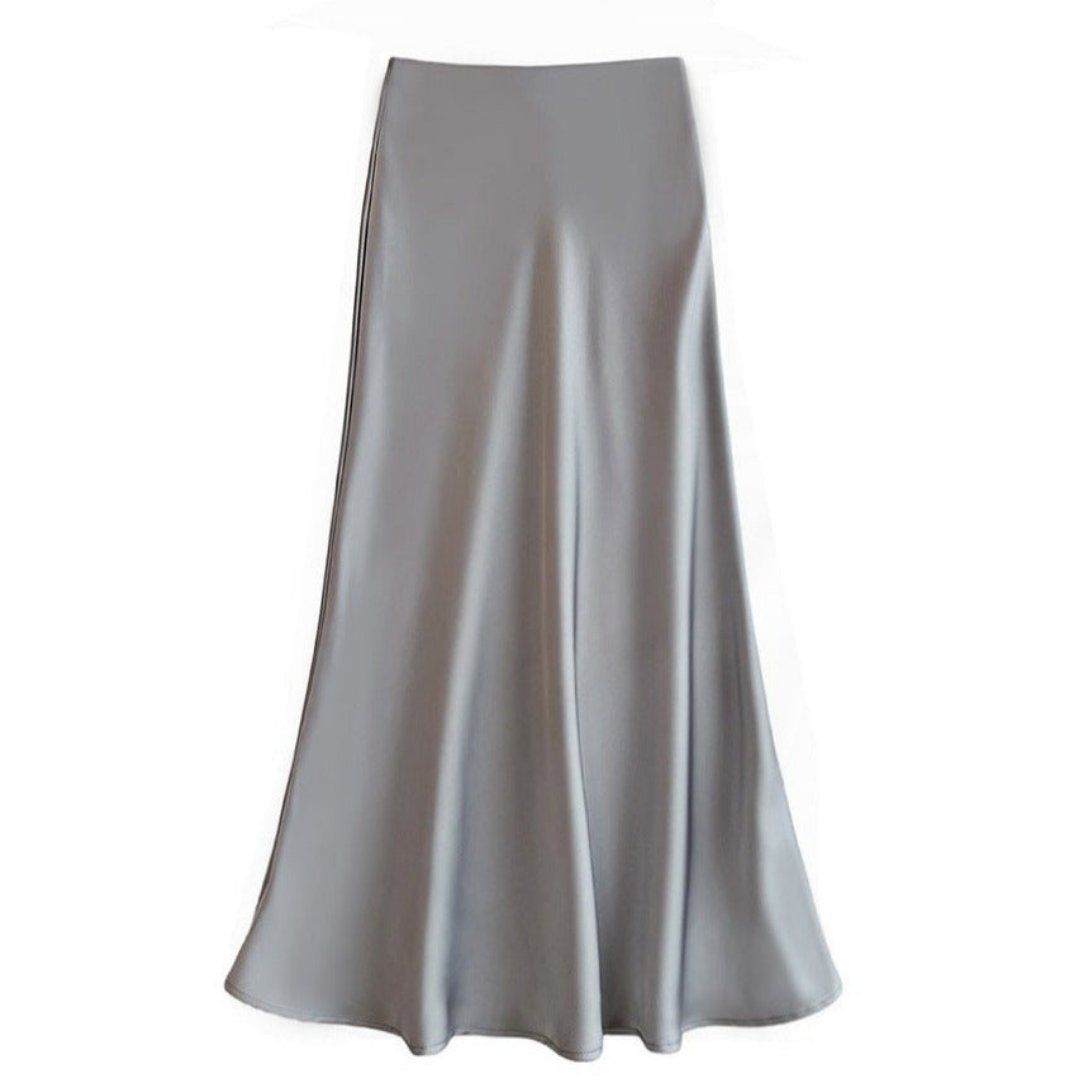 Luxe damesrok, midi lengte, met elegante vloeiende pasvorm en een subtiele glans voor een verfijnde look.