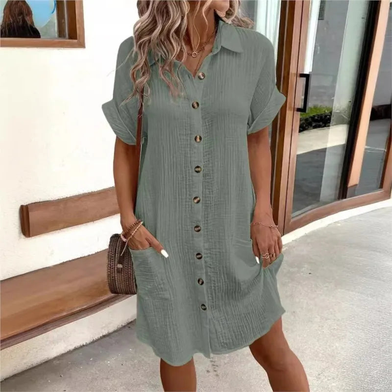 Casual kraagjurk voor dames: mini model met praktische zakken. Ideaal als luchtige zomerjurk of strandjurk.