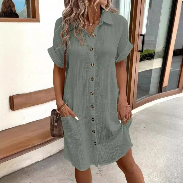 Comfortabele dames zomerjurk: mini model met kraag en zakken. De ideale luchtige jurk voor elke zomerse gelegenheid.