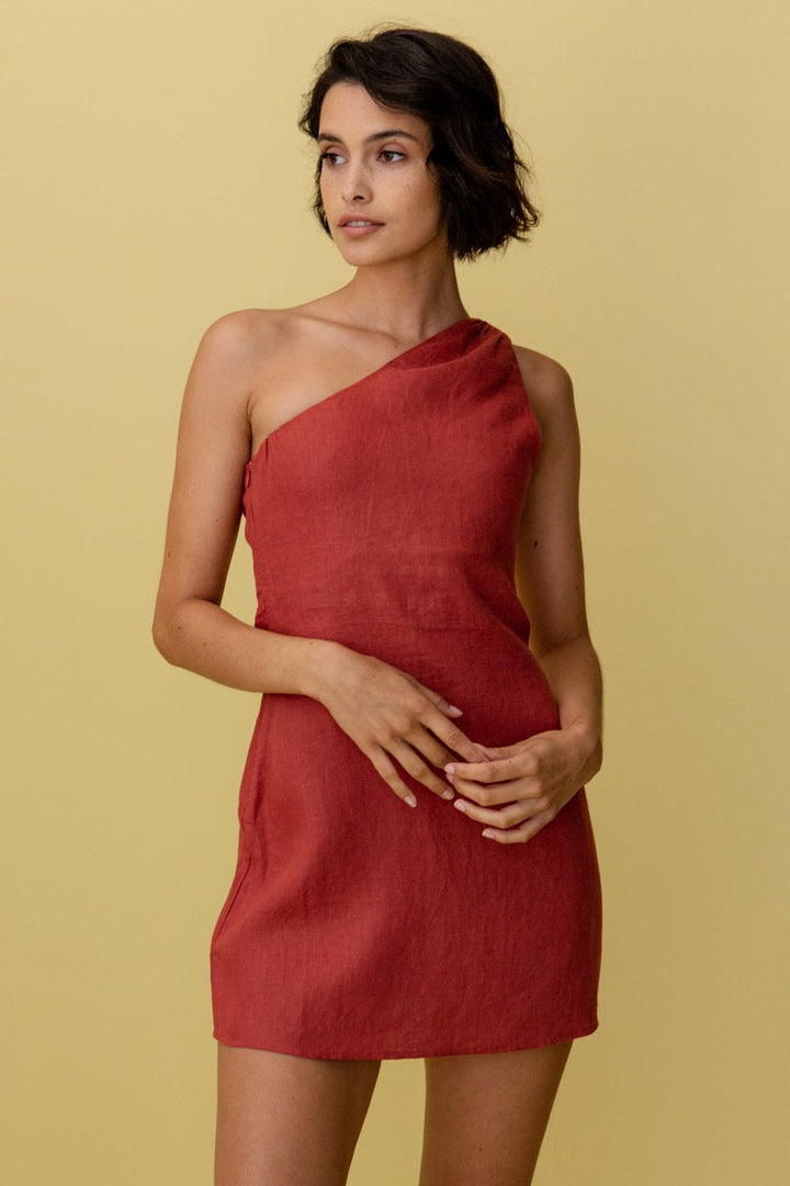 Elegante one-shoulder maxi jurk voor dames, chique mode voor een stijlvolle zomer.