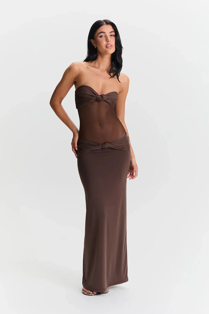 Veelzijdige dames plissé maxi jurk, elegant voor elke gelegenheid. Te dragen strapless of met verstelbare bandjes.