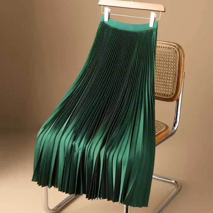 Dames elegante plooirok met soepele valling, fijne stof en klassieke plooien, voor een chique uitstraling.
