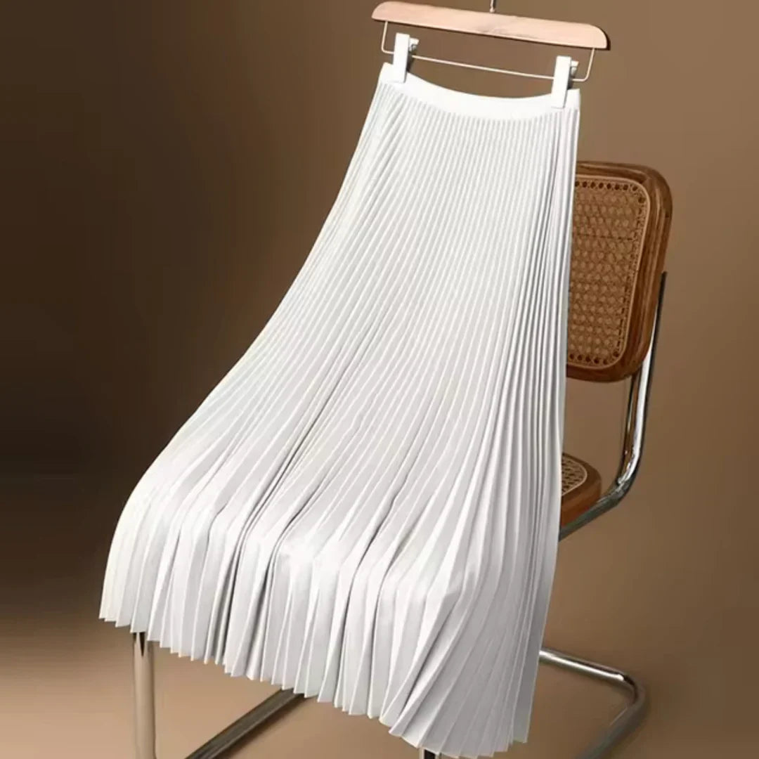 Tijdloze elegante dames plooirok, een klassieke midi rok met plooien voor diverse gelegenheden.